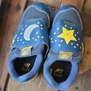 New Balance Kids Blue and Yellow Star Sneakers